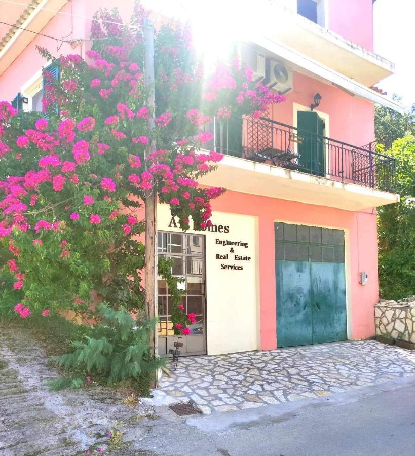 Voukamvilia Boutique Apartment Ágios Matthaíos Zewnętrze zdjęcie